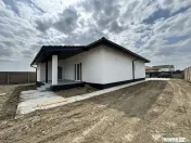 Casa Individuala in Mosnita | 3 dormitoare + 2 bai | Teren G 