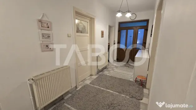 Apartament 3 camere decomandate de inchiriat balcon curte La - Sibiu (Sibiu)