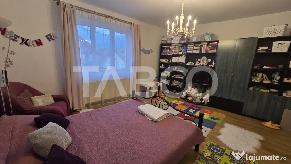 Apartament 3 camere decomandate de inchiriat balcon curte La - Sibiu (Sibiu)