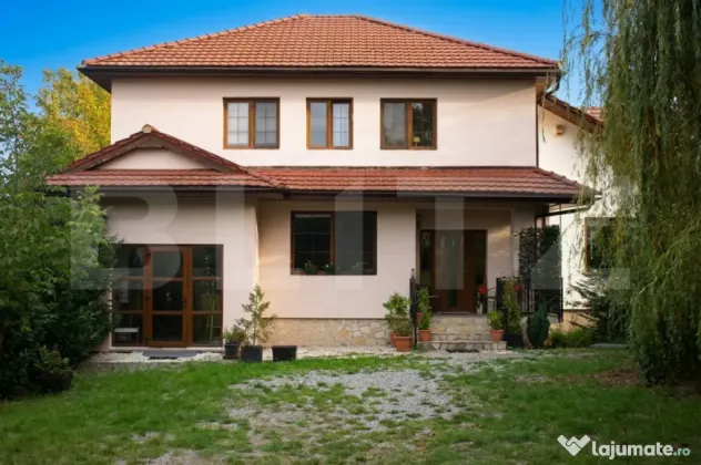 Casa individuala 3 nivele cu teren generos de 2.000 mp, zona - Cluj-Napoca (Cluj)