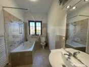 Casa individuala 3 nivele cu teren generos de 2.000 mp, zona 