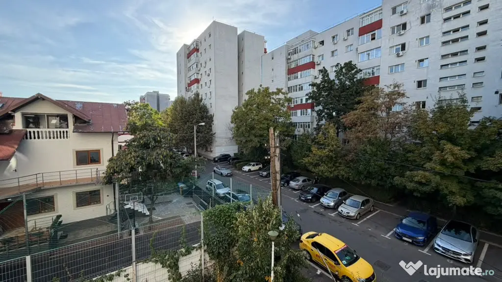 Garsonieră decomandată de vânzare – Zona 1 Mai, etaj 2 - Bucuresti (Bucuresti-Ilfov)