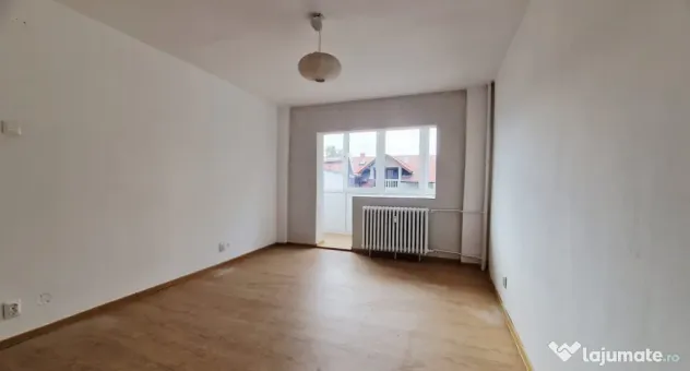 Garsonieră decomandată de vânzare – Zona 1 Mai, etaj 2 - Bucuresti (Bucuresti-Ilfov)