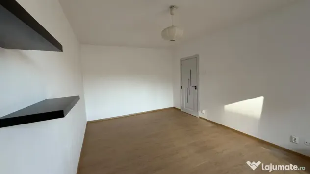 Garsonieră decomandată de vânzare – Zona 1 Mai, etaj 2 - Bucuresti (Bucuresti-Ilfov)