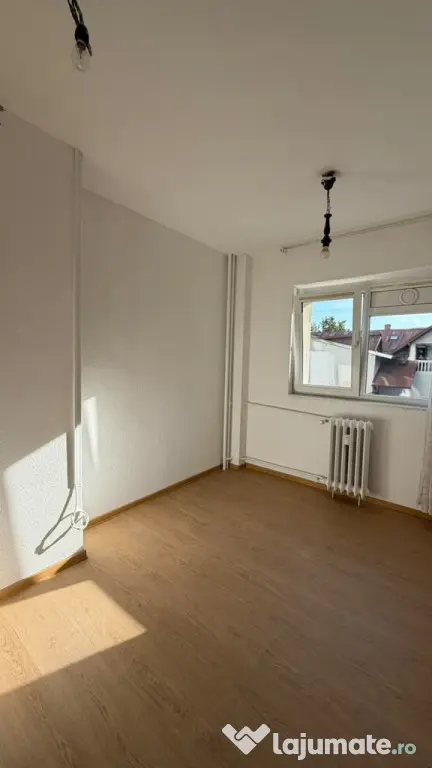 Garsonieră decomandată de vânzare – Zona 1 Mai, etaj 2 - Bucuresti (Bucuresti-Ilfov)