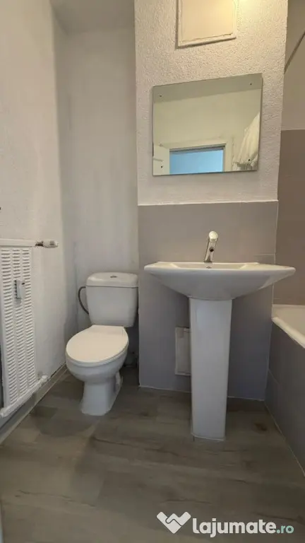Garsonieră decomandată de vânzare – Zona 1 Mai, etaj 2 - Bucuresti (Bucuresti-Ilfov)