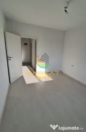 Vanzare ap 3 camere 2 bai etaj 4/5 Berceni Grand Arena 
