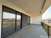 Apartament spa#539;ios cu 3 camere #537;i teras#259; generoa