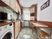 Apartament cu 3 camere de vanzare izolat cu boxa in Gheorghe