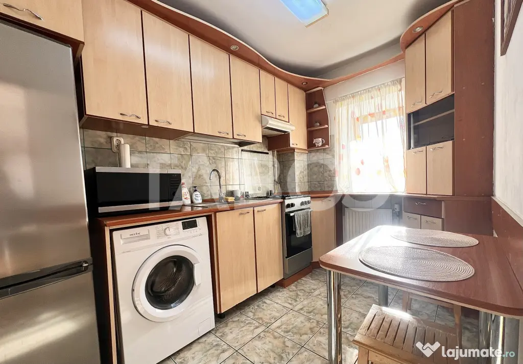 Apartament cu 3 camere de vanzare izolat cu boxa in Gheorghe - Cluj-Napoca (Cluj)