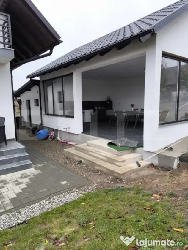 Casă de vânzare, 140 mp, zona Periferie - Suceava (Suceava)