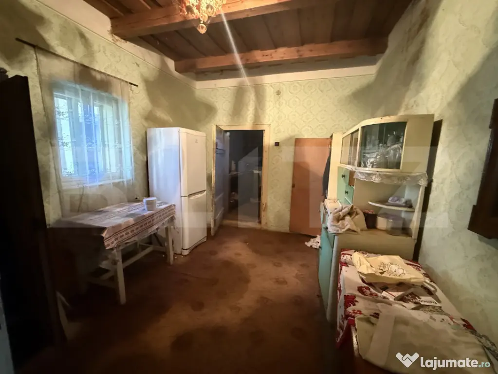 Casă 2 camere, 80 mp, teren 2300 mp, zona Doba - Doba (Satu-Mare)