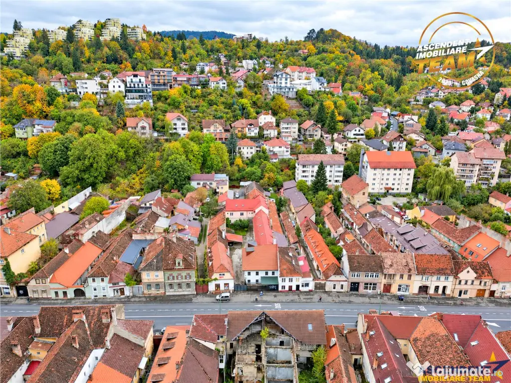 Corp de casa cu farmec autentic,4 camere, parcare,curte,dubl - Brasov (Brasov)