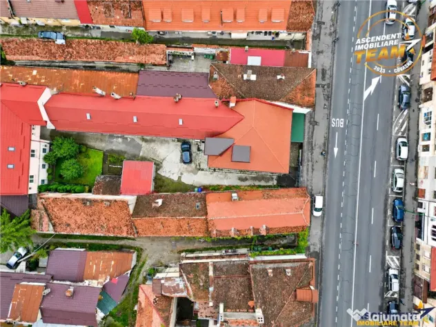 Corp de casa cu farmec autentic,4 camere, parcare,curte,dubl - Brasov (Brasov)