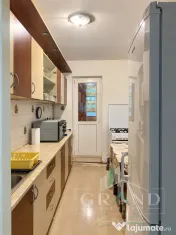 Apartament cu 2 camere decomandate și balcon închis | Mehe