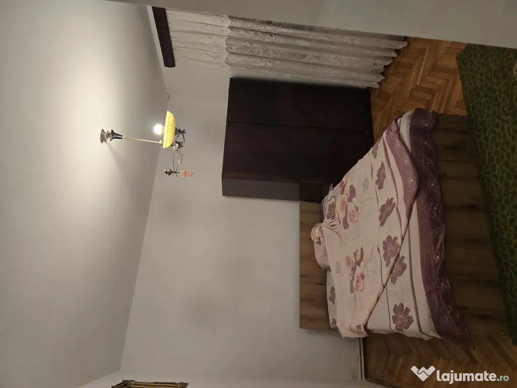 Inchiriez apartament 3 camere