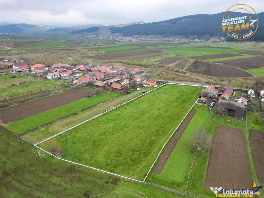 FILM!Potential rezidential investitional: 8.000 mp intravil - Targu Secuiesc (Covasna)