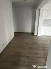 Apartament 3 camere,74mp2,zona Teilor