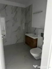 Apartament 3 camere,74mp2,zona Teilor