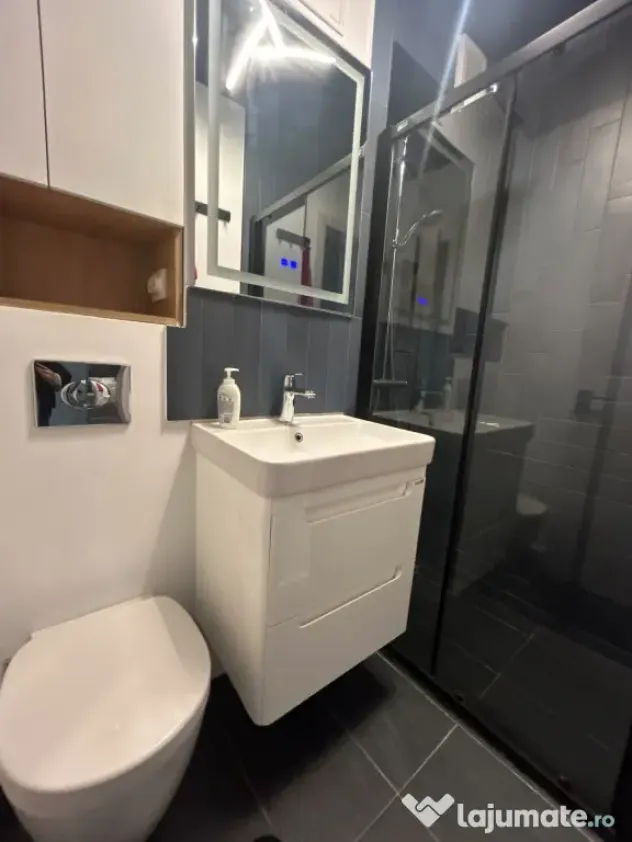 Renovat 2022 - Apartament 4 camere - etaj 1 - Dorobantilor. - Braila (Braila)