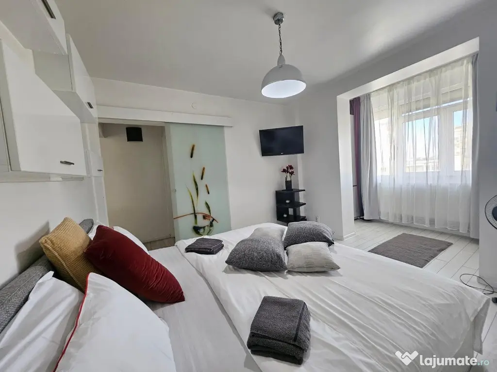Ap 3 camere ultracentral, modern, 500 EURO - Pitesti (Arges)