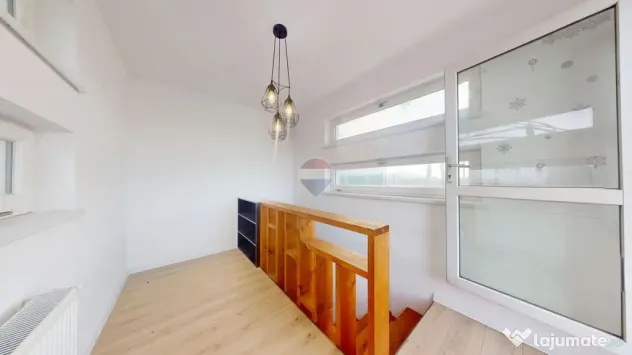 Comision 0% | 3 camere | 70 mp utili | Parcare | Boxa | Terasa 70 mp - Sanpetru (Brasov)