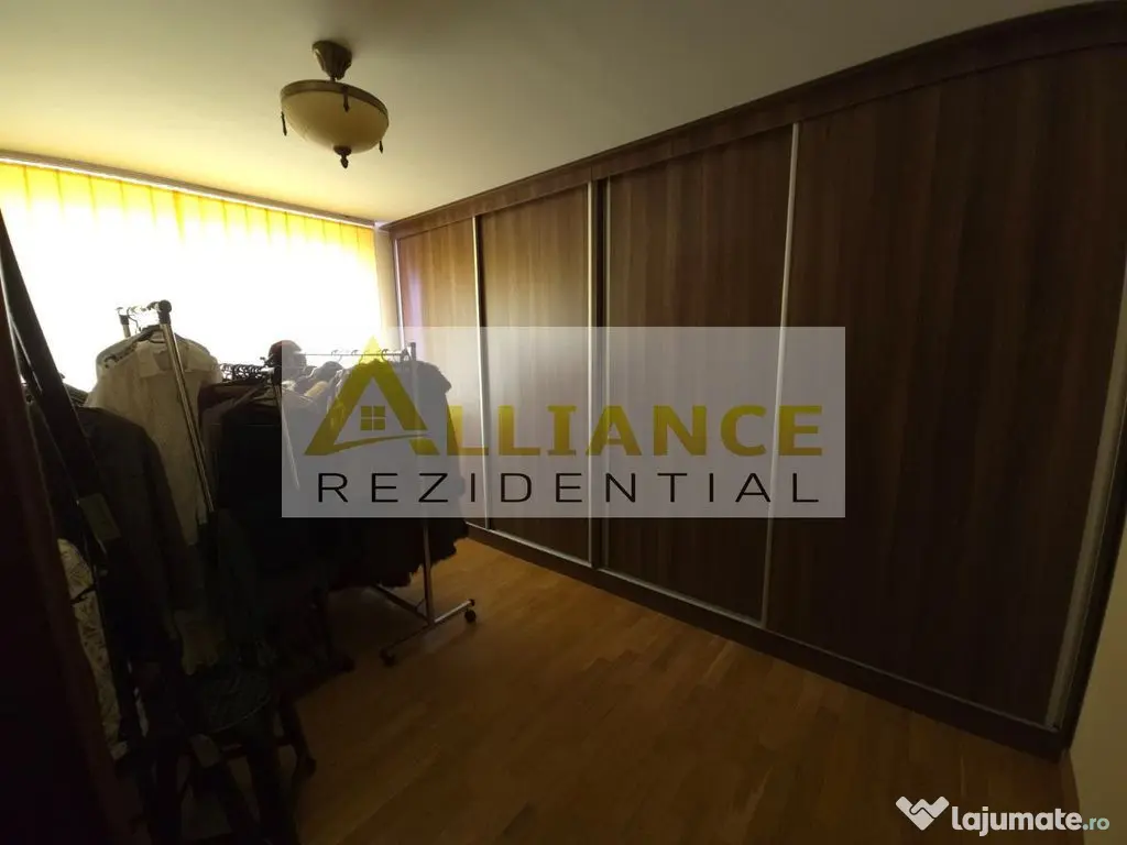Casa Individuala - 8 camere - 3 bai - 500mp teren - Berceni (Bucuresti-Ilfov)