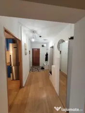 Apartament spațios și primitor, cu balcon închis, 75 mp 