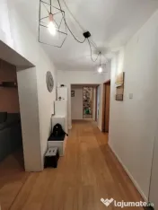 Apartament spațios și primitor, cu balcon închis, 75 mp 