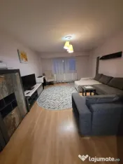 Apartament spațios și primitor, cu balcon închis, 75 mp 
