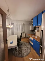 Apartament spațios și primitor, cu balcon închis, 75 mp 