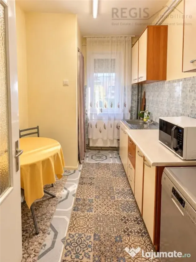 Apartament 2 camere, parter, renovat-zona Noua - Brasov (Brasov)
