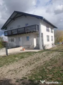 Casa de vanzare, 396 mp, zona Chetani