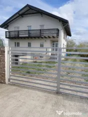 Casa de vanzare, 396 mp, zona Chetani