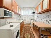 Apartament 2 camere decomandate boxa de vanzare in cartierul 