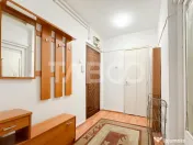 Apartament 2 camere decomandate boxa de vanzare in cartierul 