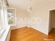 Apartament la casa de inchiriat 3 camere zona Sub Arini din 