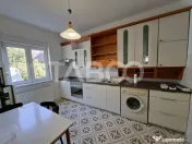 Apartament la casa de inchiriat 3 camere zona Sub Arini din 
