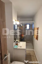 Apartament 3 camere modern + Loc de parcare – Bdul Unirii (Micro 6) 