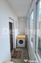 Apartament 3 camere modern + Loc de parcare – Bdul Unirii (Micro 6) 