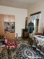 Casa 3 camere,curte si gradina