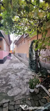 Casa 3 camere,curte si gradina