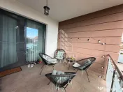 Apartament cu 2 camere de vânzare, 2 locuri de parcare, Dumbravita