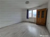 COLOSSEUM: Apartament 2 Camere decomandat Calea Bucuresti 