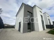 Casa individuala semifinisata alipita prin garaj de vanzare 