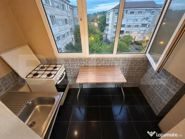 Apartament cu 3 camere de vânzare, Dragoș Vodă - Oradea (Bihor)
