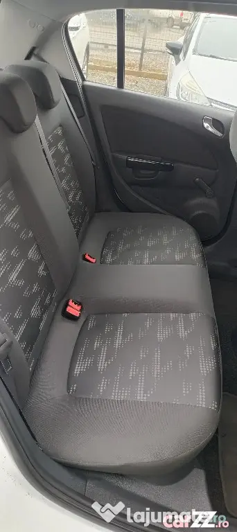 ...Opel Corsa... - Ploiestiori (Prahova)