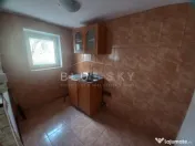 CASĂ DE VÂNZARE ÎN TECHIRGHIOL – POZIȚIE LA STRADA PRI 