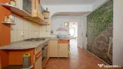 CASĂ ÎN ȘCHEI CU 4 CAMERE | 140 MP UTILI + DEMISOL ȘI TERASĂ 