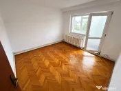 Apartament 2 camere zona Poarta 6 cu Centrala si Loc de Parcare